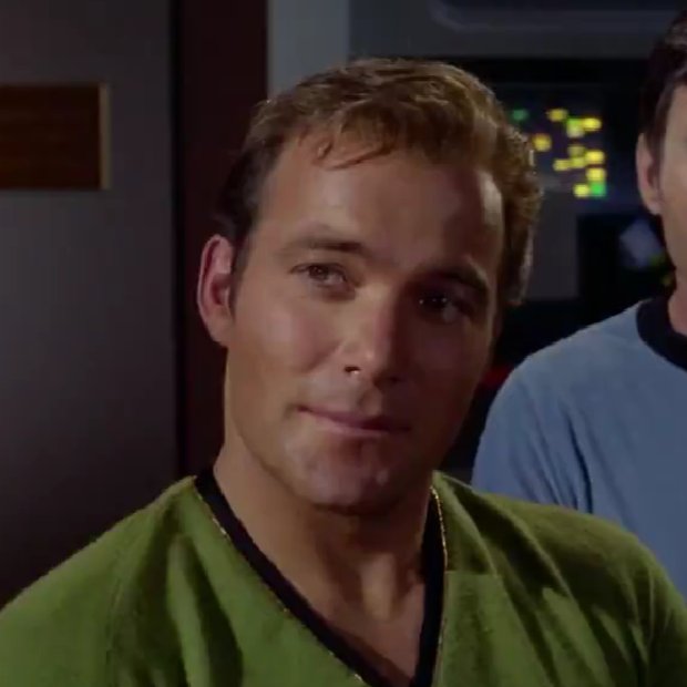 CrisEmocional_'s tweet photo. Was it in the scrip that Kirk should look so BESOTTEDLY at Spock??? https://t.co/oqC634JN1m