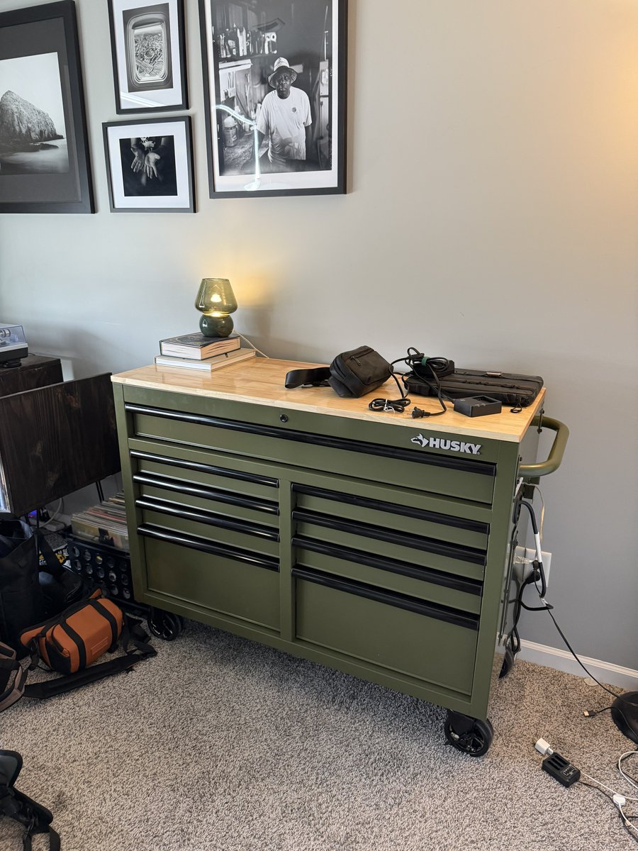 anybodyshoots's tweet image. Let this be your sign to buy a toolbox for your camera gear