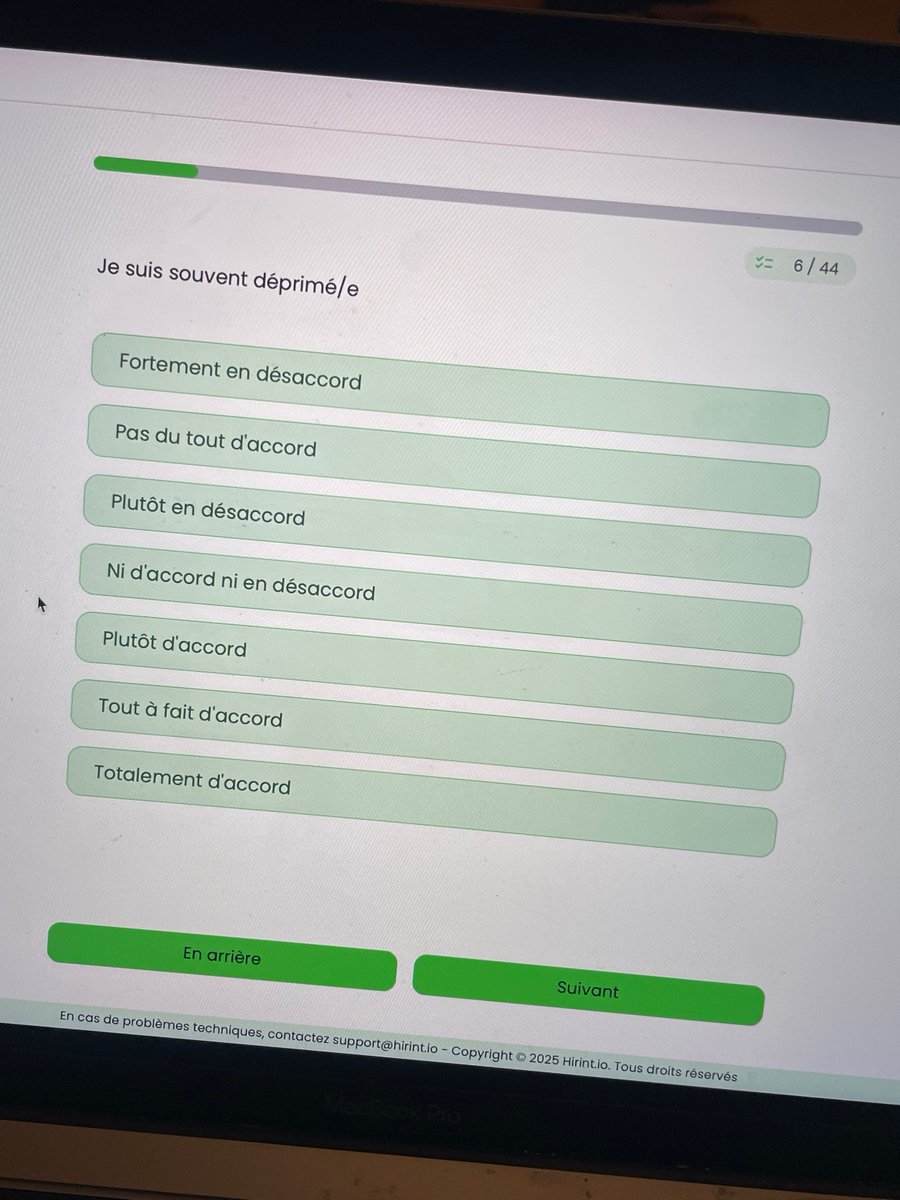 olg4tr4's tweet photo. Je postule à un taf de vendeuse, on m'envoie un questionnaire de psy??? https://t.co/f9BxpBtwsa