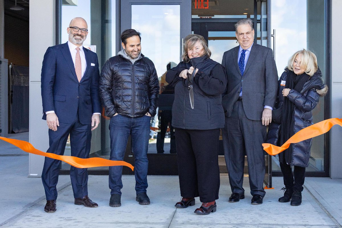 ASPCA's tweet image. PAWLING, NY 🎉We're thrilled to announce the opening of the ASPCA's Recovery &amp;amp; Rehabilitation Center! This 30k+ sq. ft. facility is dedicated to providing high-quality, integrated behavioral &amp;amp; medical care to animals rescued in partnership w/the NYPD. ➡️ aspca.org/news/aspca-ope…