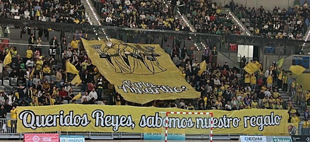 🎄"Queridos Reyes, sabemos nuestro regalo. Compartir una copa más con los nuestros"

Nos vemos en Copa marea amarilla 

#RugeLaFuria 💛💚