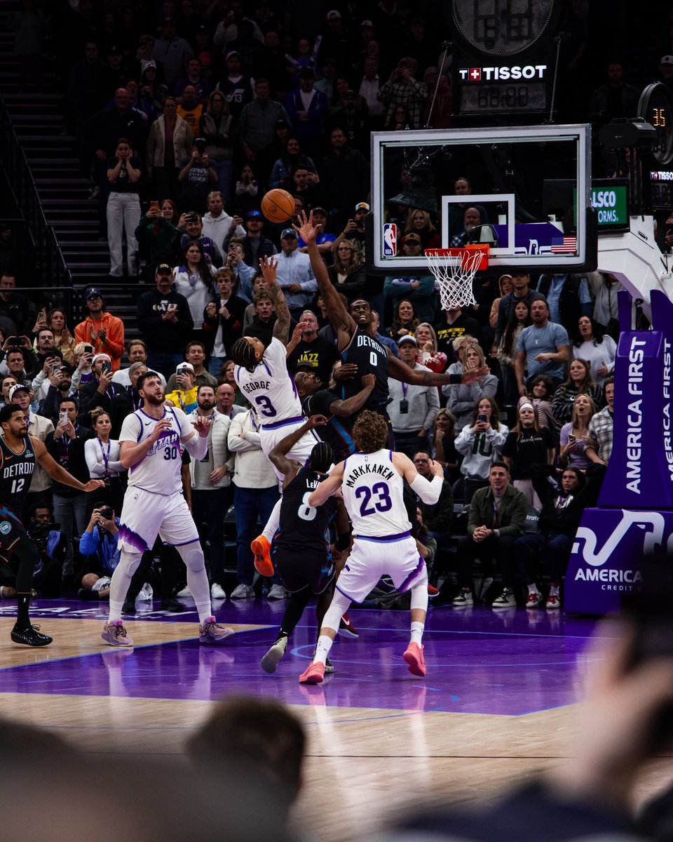 utahazz's tweet image. After THAT game winner… it’s only right 🫨🔥

Giving away a MILK “Man I Love Keyonte” shirt 🥛
Like + RT + follow @utahazz to enter

Good luck 💜 #TakeNote #JazzNation