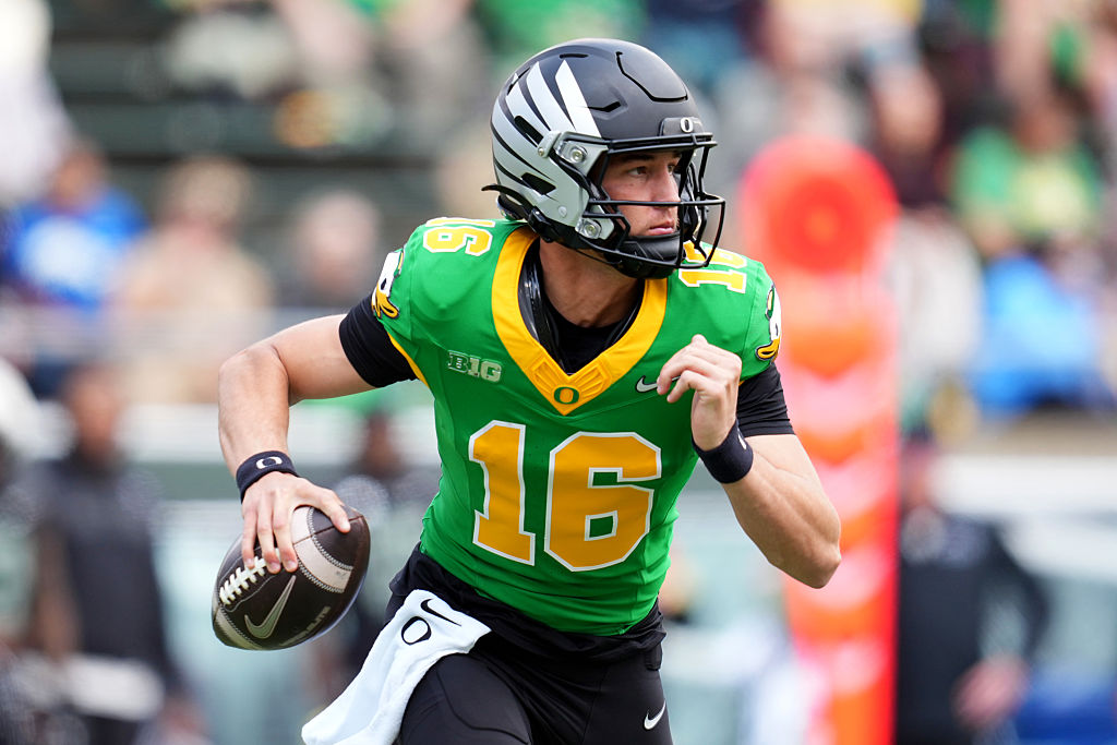 PeteThamel's tweet image. Sources: Oregon quarterback Austin Novosad intends to enter the NCAA transfer portal. Novosad is a redshirt sophomore and will have two years remaining at his next stop. He’s played in seven games at Oregon, where he entered as an ESPN300 recruit.