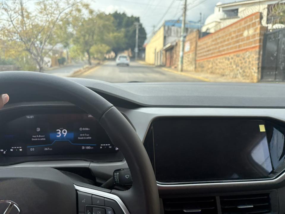 Taigun 2025 no prende entretenimiento a una semana de adquirida en la agencia.