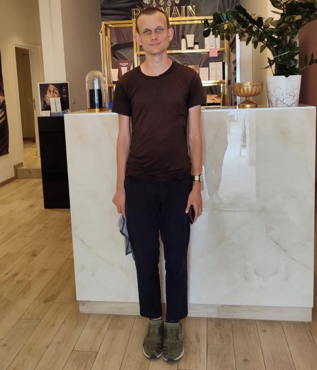 itsvladify's tweet image. Best caption wins