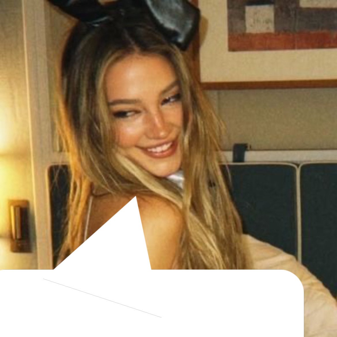 acervo madelyn cline tweet media