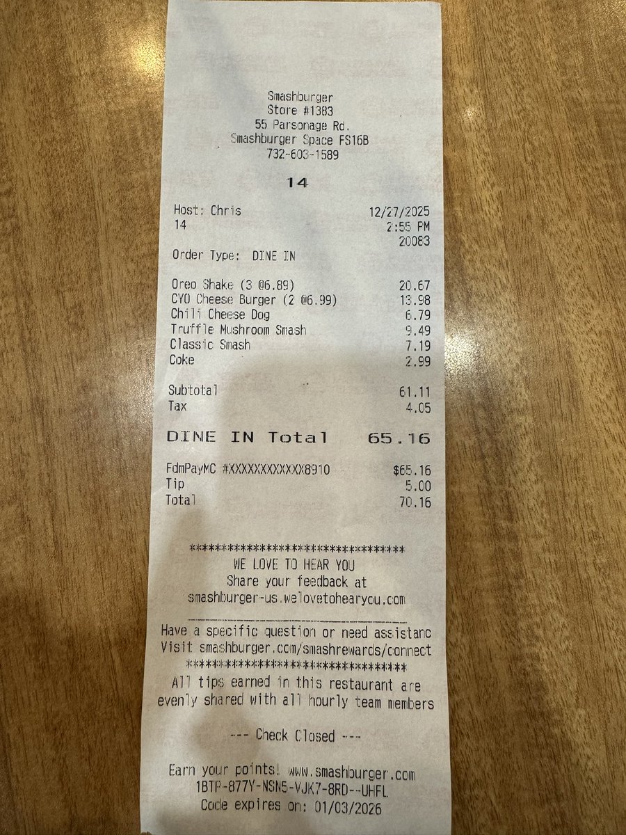 DansWife tweet media