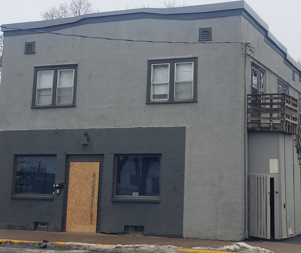 JWM6301's tweet photo. @itsJohnRocker @nickshirleyy 55421. Today
Locked doors
Blacked out windows
Breakfast cafe across street "we never see any children "
4 addresses for 3 buildings
All on same street
#NEMpls #MN #Somalians #Fraud #Pirates https://t.co/QuaQgkhiS0