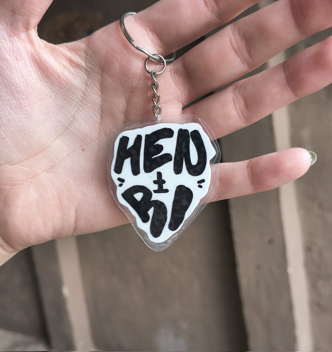 kitosoup's tweet image. ele foi promovido a chaveirinho🤏🏻