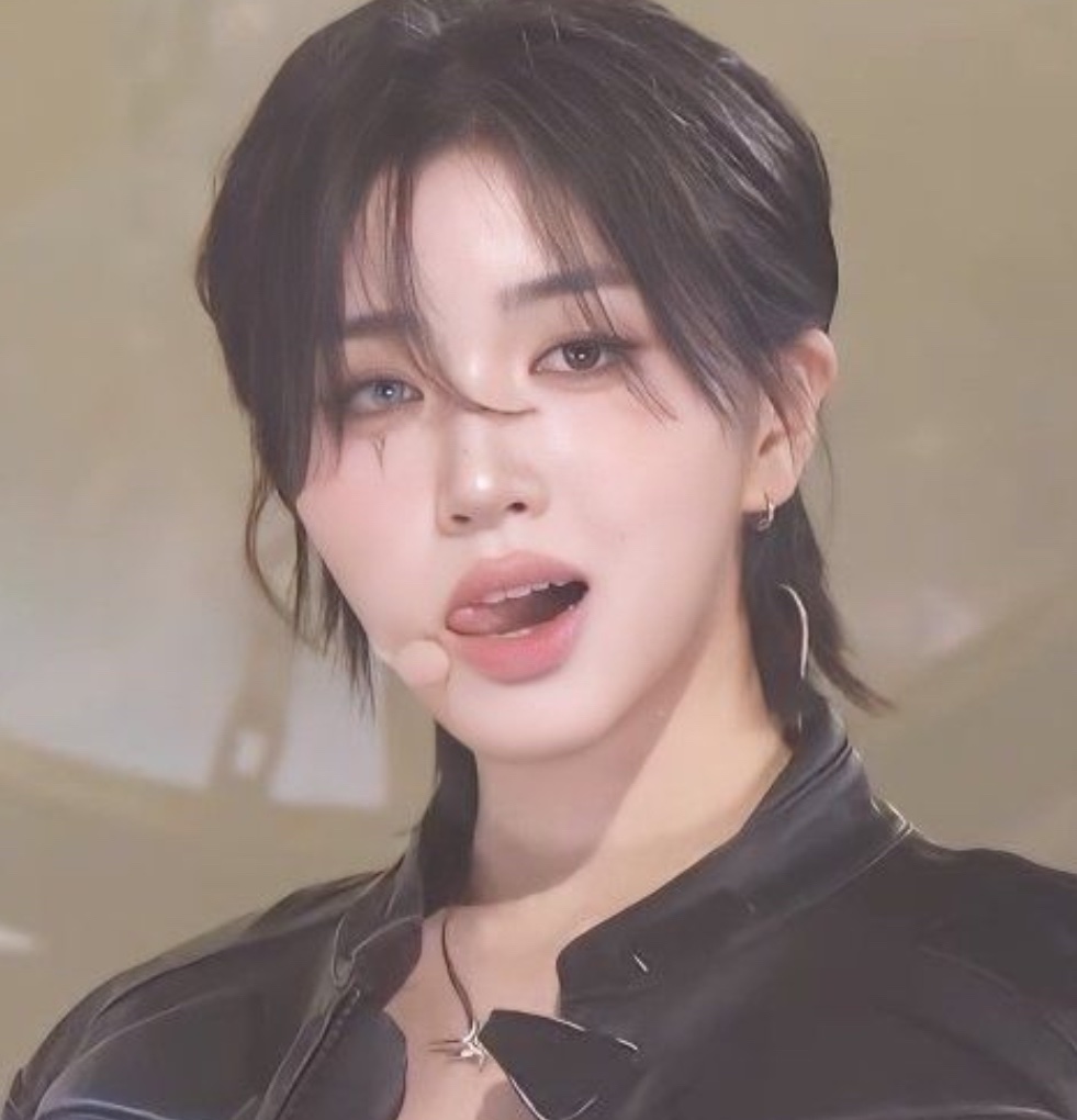 Chizudearest's tweet image. Beautiful cat with homophobia in its eyes ❤️❤️❤️