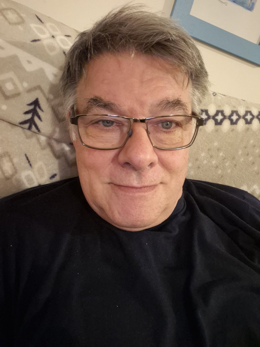 Carlo4lberto's tweet image. Prima tranche passata, poteva andare meglio, in qualsiasi caso la condizione di sopravvissuto me la sono conquistata! #feste