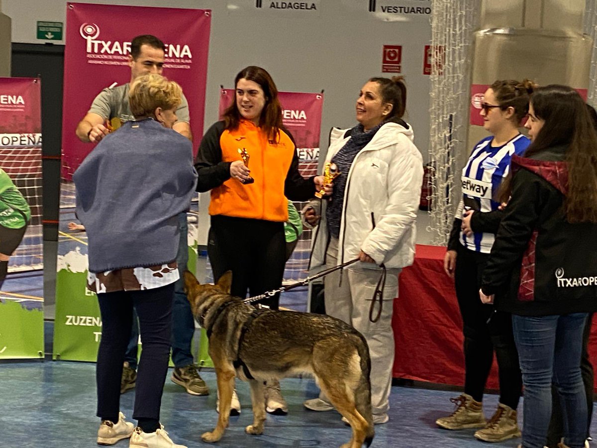 Ha vuelto el Torneo Femenino de Goalball. Zuzenak Itxaropena recupera una cita histórica para seguir impulsando la igualdad real y la visibilidad de un deporte que merece llegar mucho más lejos.

Hoy hemos entregado los premios a las participantes de Madrid, Aragón y Bilbao.