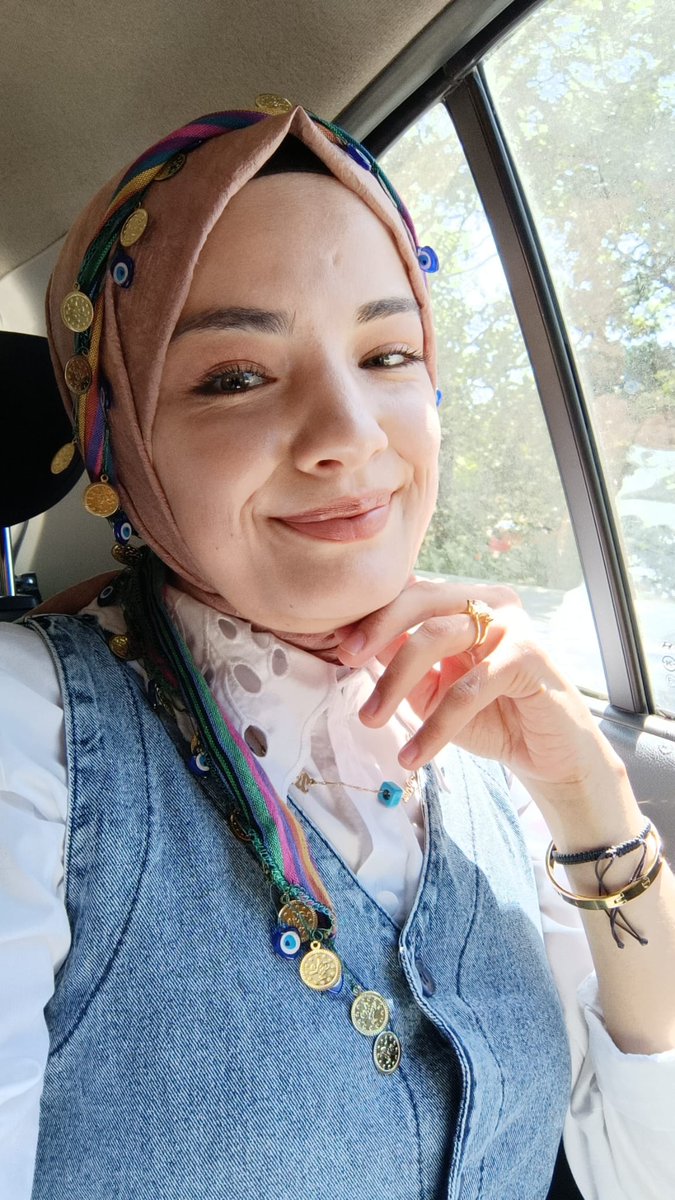 busraercokol's tweet photo. İster Kıymetim Bilinsin, İster Bilinmesin.
Benim Yüreğim Güzel Ben Her Yerde Çiçek Bahçesiyim 💐 https://t.co/0K9lT8N7I0