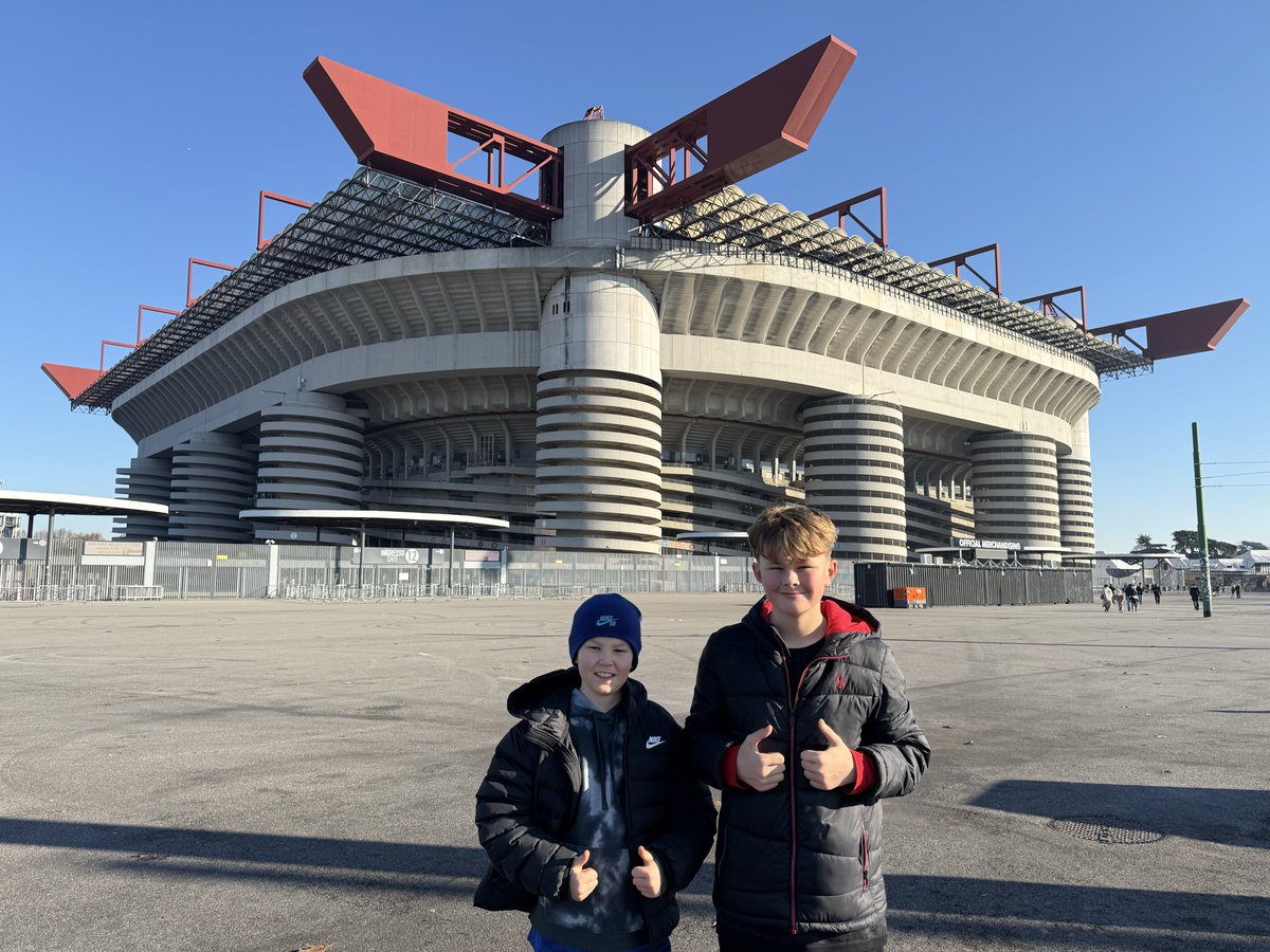 HamblePhil's tweet image. A great day of city wandering of Milan in preparation for the game tomorrow. Knackered though as over 21k steps which is about 18k more than I normally do😂

It’s amazing how the boys have no understanding of the cost for things with the daddy money tree 🤦‍♂️