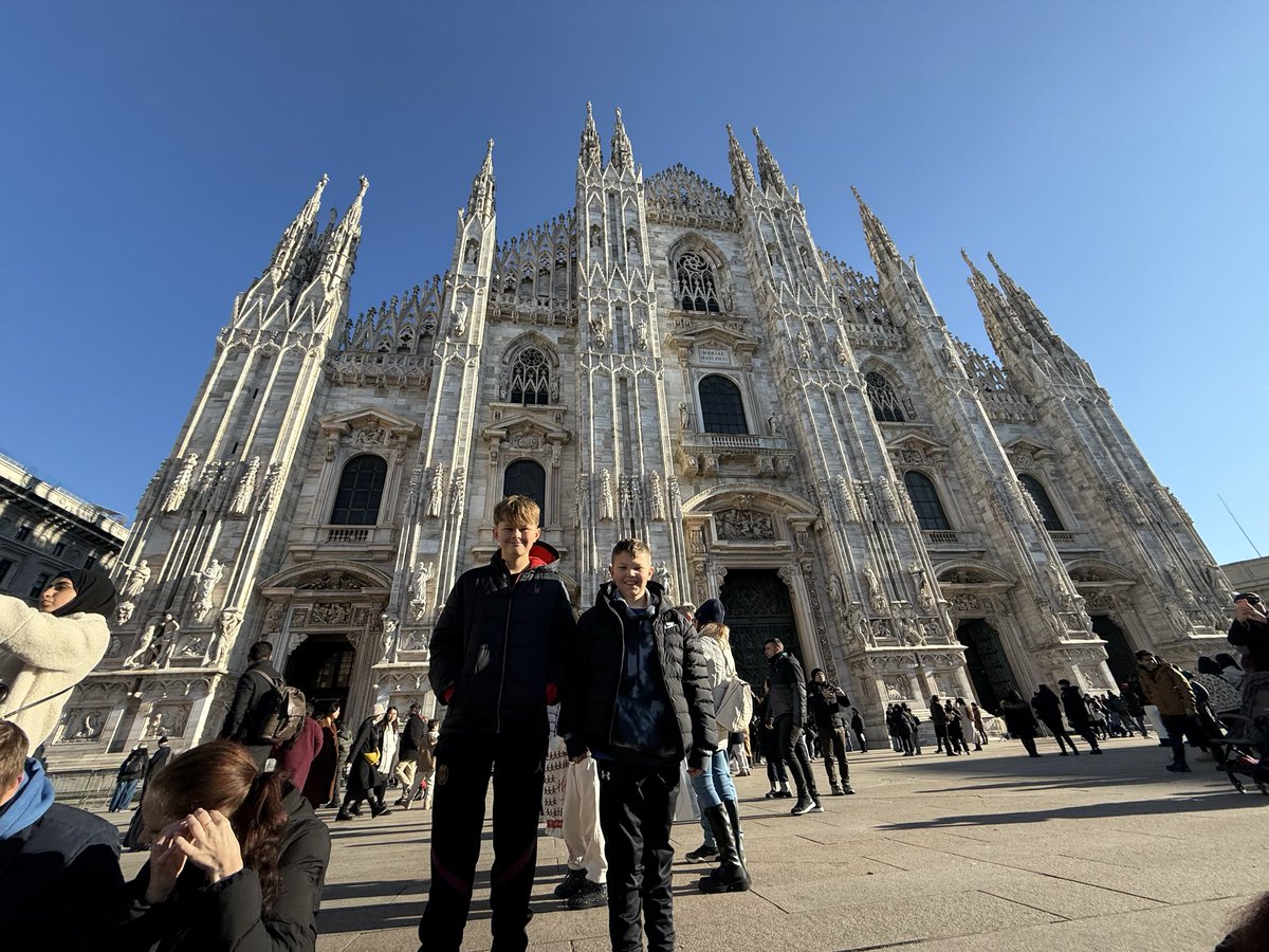 HamblePhil's tweet image. A great day of city wandering of Milan in preparation for the game tomorrow. Knackered though as over 21k steps which is about 18k more than I normally do😂

It’s amazing how the boys have no understanding of the cost for things with the daddy money tree 🤦‍♂️
