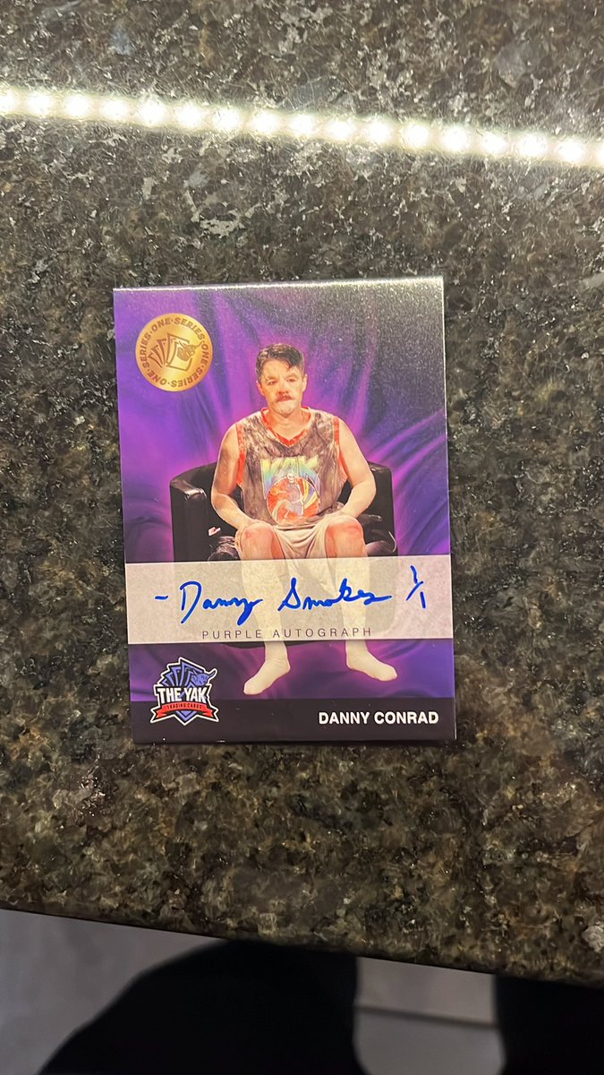 ColgroveTweets's tweet photo. Got a Christmas pack and pulled the GOAT @DannyJConrad @BarstoolYak @TJHitchings https://t.co/Gqxe3P50Ko