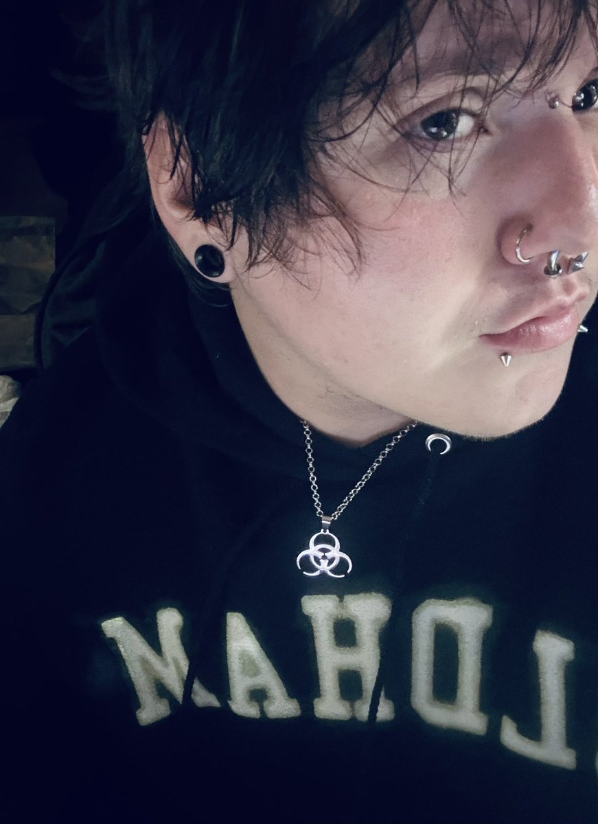 fuzz 🎾 tweet media