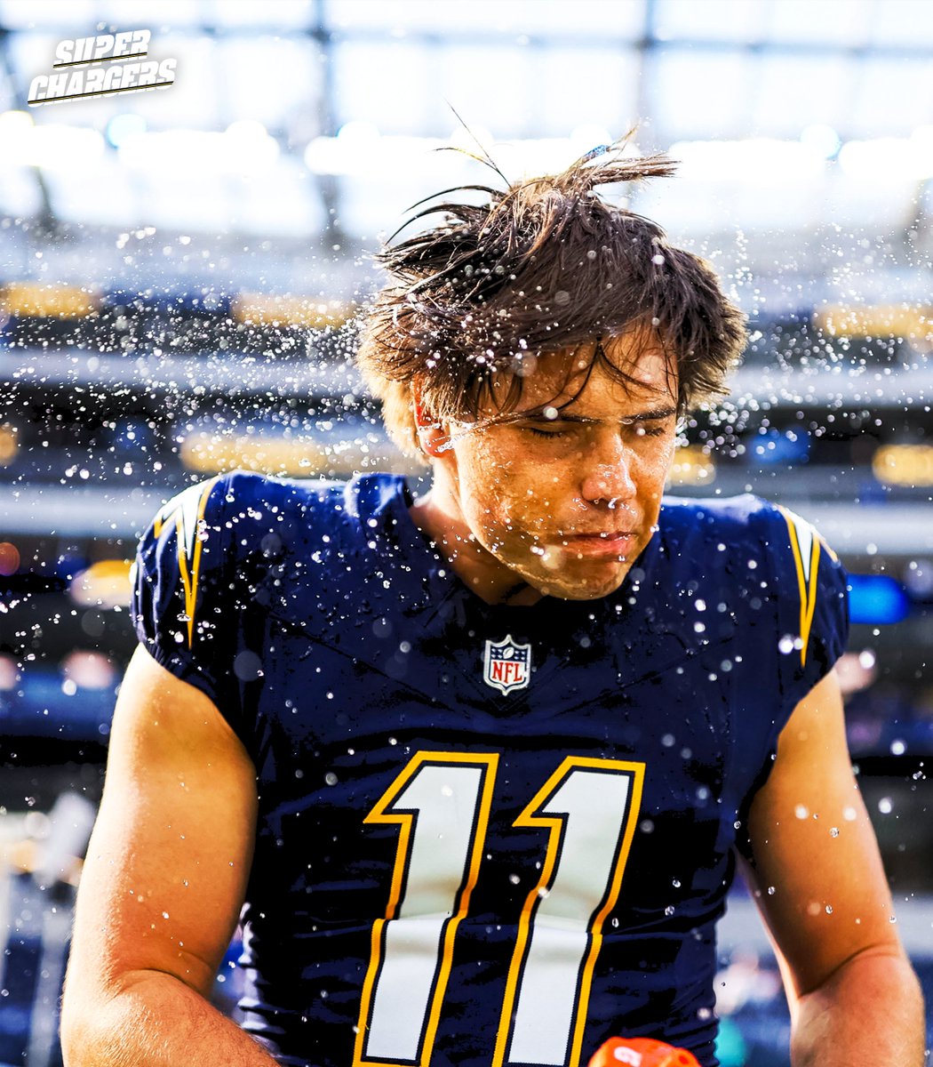 chargers's tweet image. #WPMOYChallenge + cameron dicker
#WPMOYChallenge + cameron dicker
#WPMOYChallenge + cameron dicker