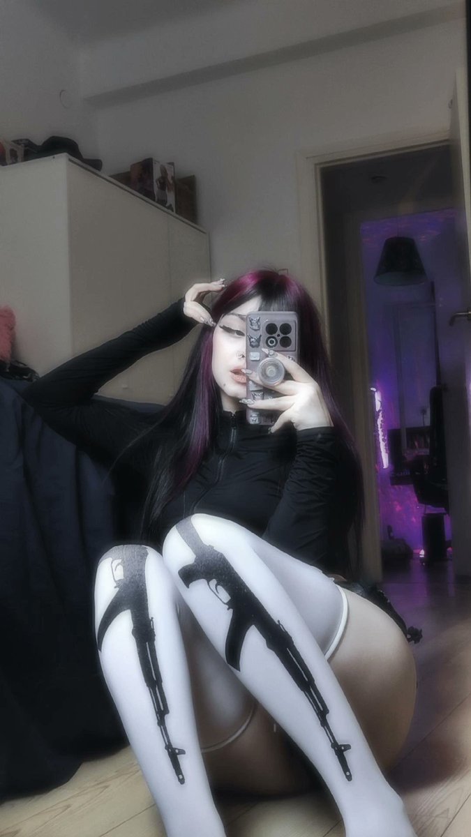 theakaleina's tweet image. 