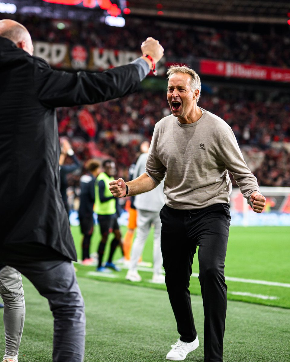 bayer04_es's tweet image. Nuestro 2025 en 0⃣4⃣ imágenes 📸 🥲

#SomosBayer04 🖤❤️