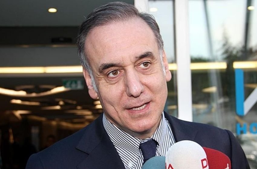 fbshdow's tweet image. 🗣 Lütfi Arıboğan: Ben kanser hastasıyım. Fenerbahçeliler haklarını helal etsinler.

Hakkınızı helal ediyor musunuz❓️