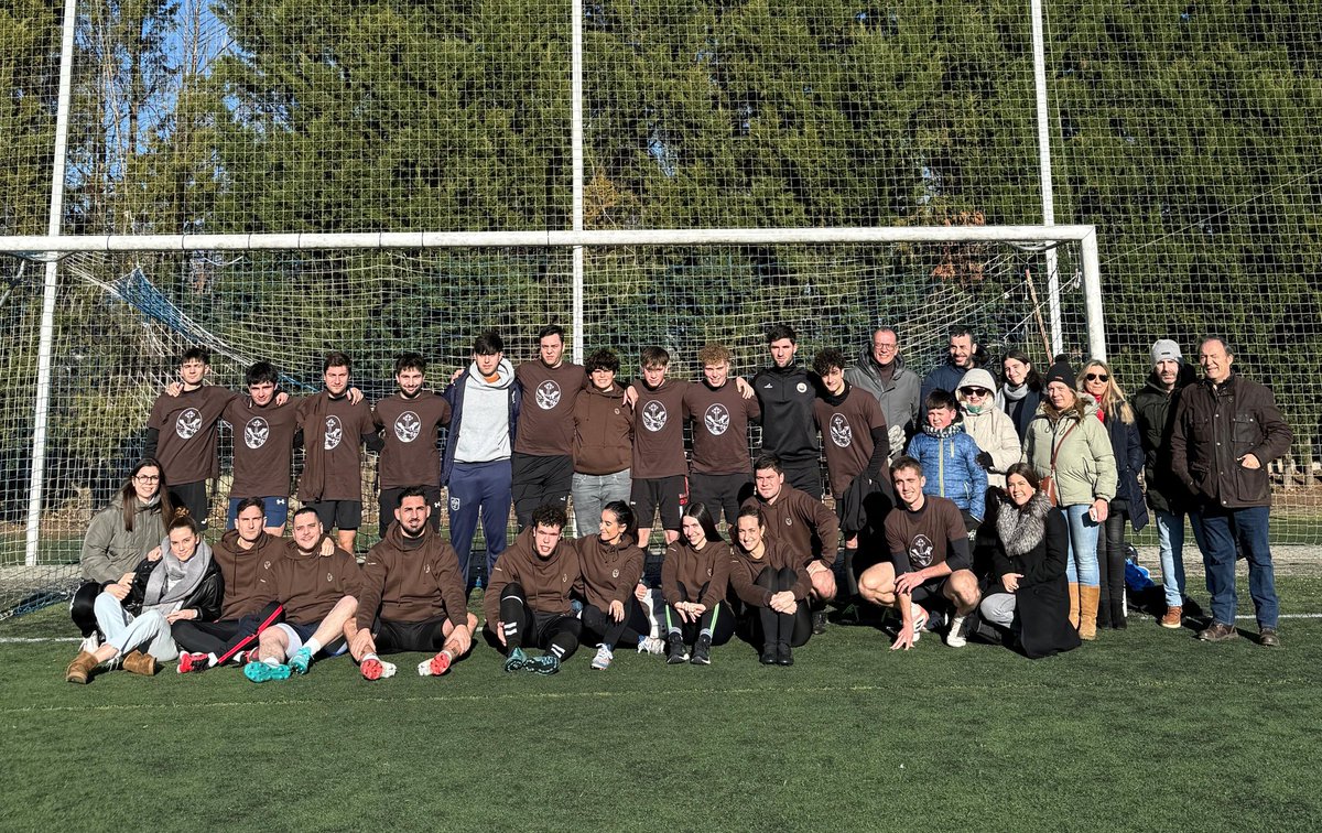 🟤⚽️FRATERNIDAD
Esta mañana hemos participado en el IV torneo solidario intercofradías. Gracias a todos los que habéis participado dentro y fuera del campo.