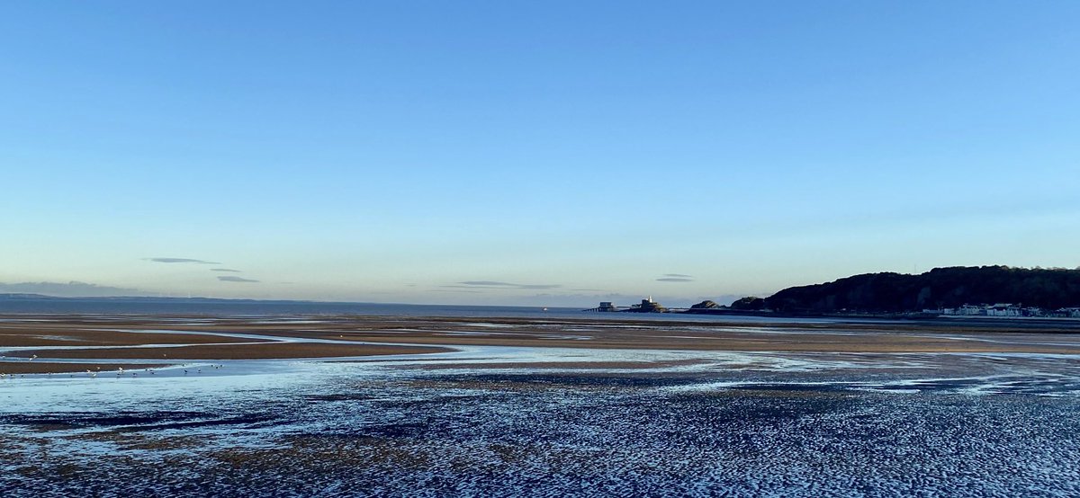 Enjoying the late afternoon ☀️ with <a href="/DonnaGriffiths_/">Donna Griffiths</a> #Mumbles