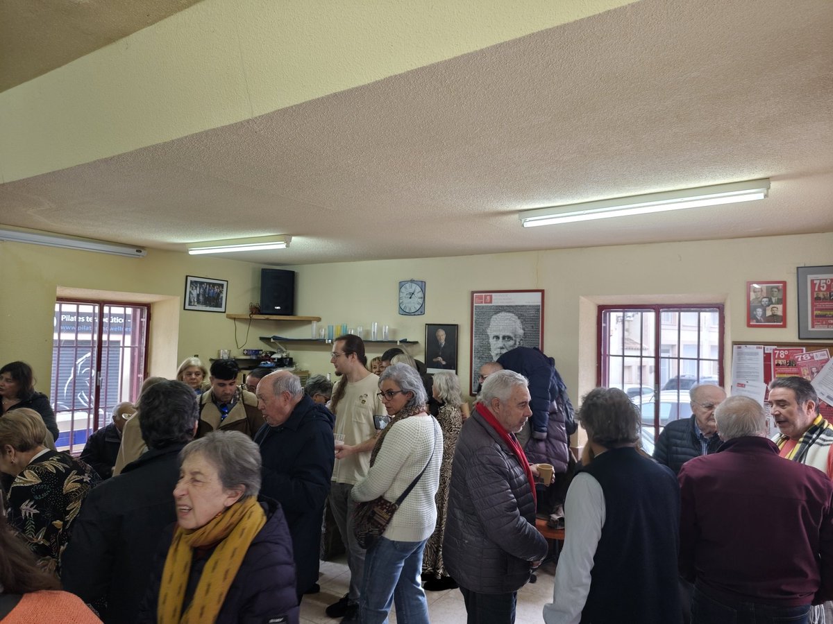 Vino de Navidad de la Agrupación Socialista de Galapagar en la Casa del Pueblo. <a href="/PSOE_Galapagar/">PSOE Galapagar</a> <a href="/psoe_m/">PSOE Madrid</a> <a href="/PSOE/">PSOE</a>