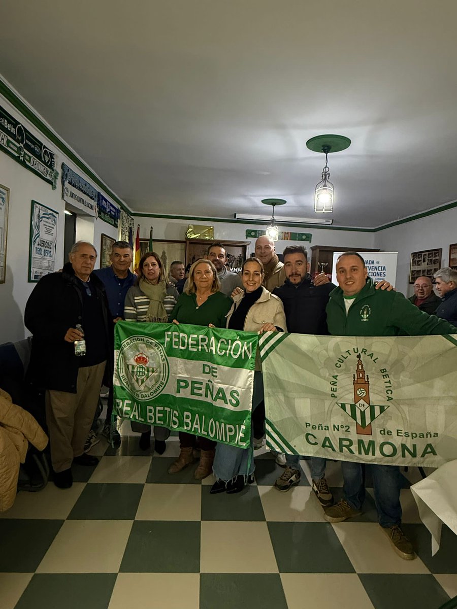 Buen rato hemos echado en la convivencia y partido #BetisSevilla en Carmona