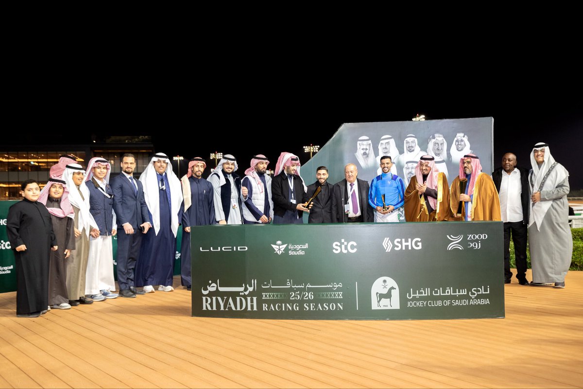 الإسطبل السماوي tweet media