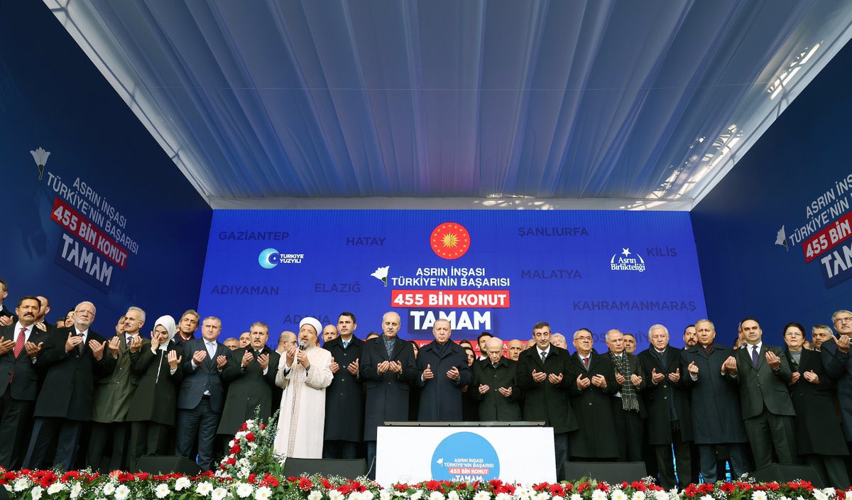 abuyukgumus's tweet photo. Genel Başkanımız ve Cumhurbaşkanımız Sayın @RTErdogan’ın teşrifleriyle gerçekleştirilen 455 Bininci Afet Konutu Kura Çekimi, Anahtar Teslimi ve Yapımı Tamamlanan Yatırımların Toplu Açılış Töreni’ne katıldık.

Deprem bölgesinde söz verdiğimiz her adım kararlılıkla hayata geçiyor. Güvenli yuvalar yükseliyor, şehirlerimiz yeniden ayağa kalkıyor.

Milletimize hayırlı, uğurlu olsun.