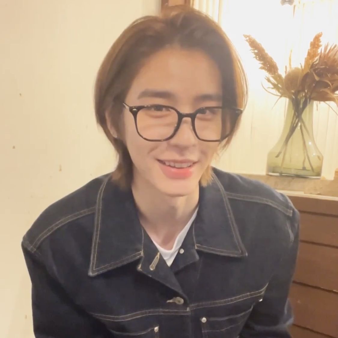ocveuxr's tweet photo. 👓..♡ https://t.co/7c5uEsmBlw