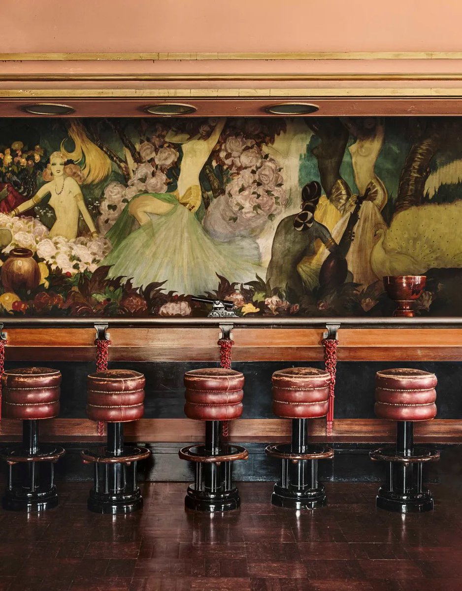 dearvotion's tweet image. The bathroom belonged to the Morvi Palace, one of the purest representations of art deco in India.