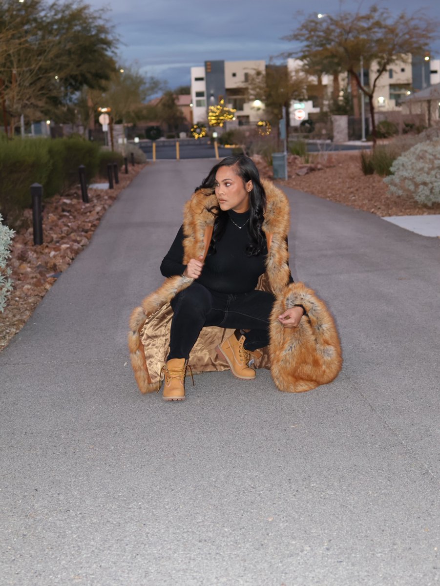 POCAtheprincezz's tweet photo. Never think we in competition all I see is me 🍯✨ https://t.co/NEAn52WPKS