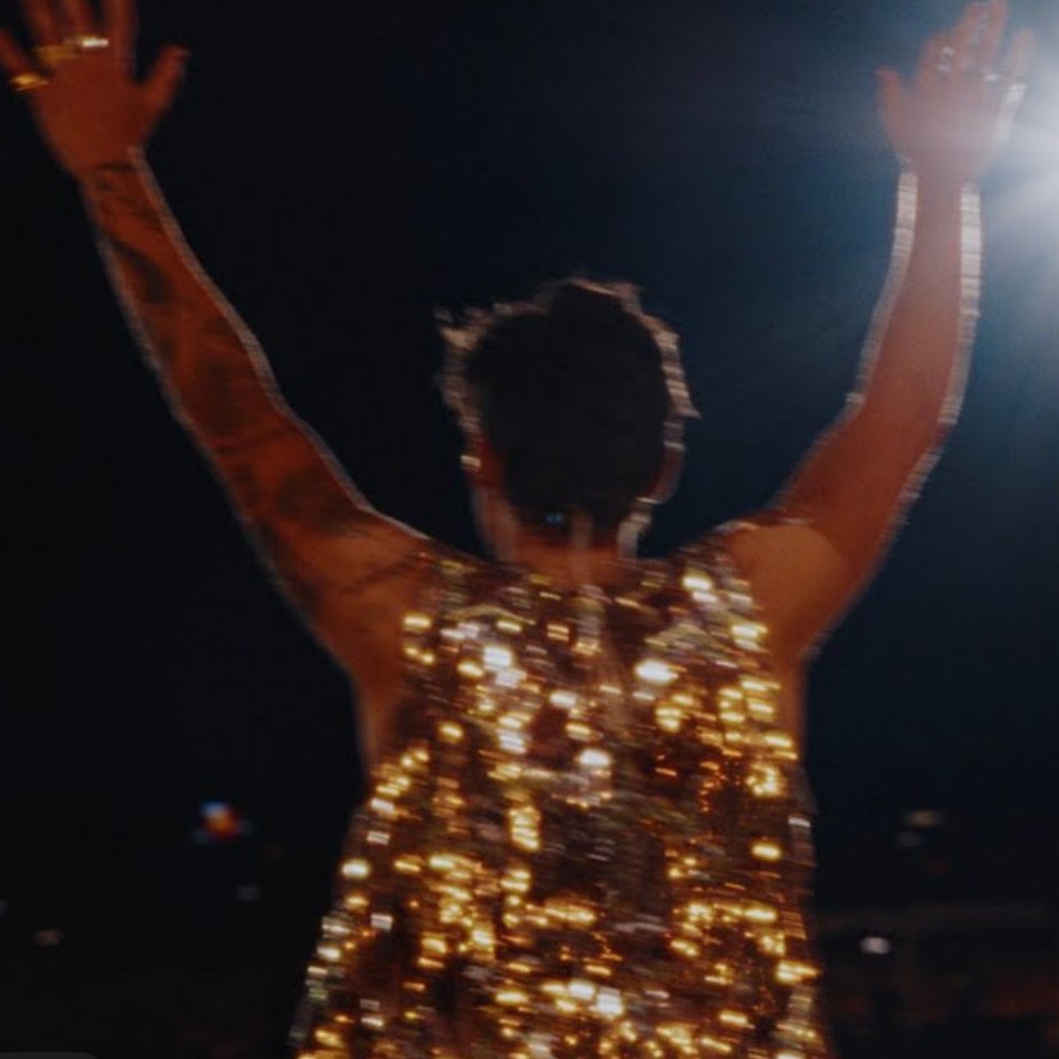 chartdata's tweet image. Harry Styles teases new video "Forever, Forever", premiering on YouTube in 30 minutes.