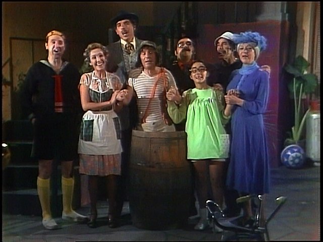 Trambicast's tweet photo. Amanhã tem Clube do Chaves – Especial de Ano Novo no SBT! 
Episódio icônico do Chaves e uma saga especial em duas partes do Chapolin!
A partir das 10h da manhã, no SBT. Programa perfeito pra curtir em família! https://t.co/juMsqMuKrl