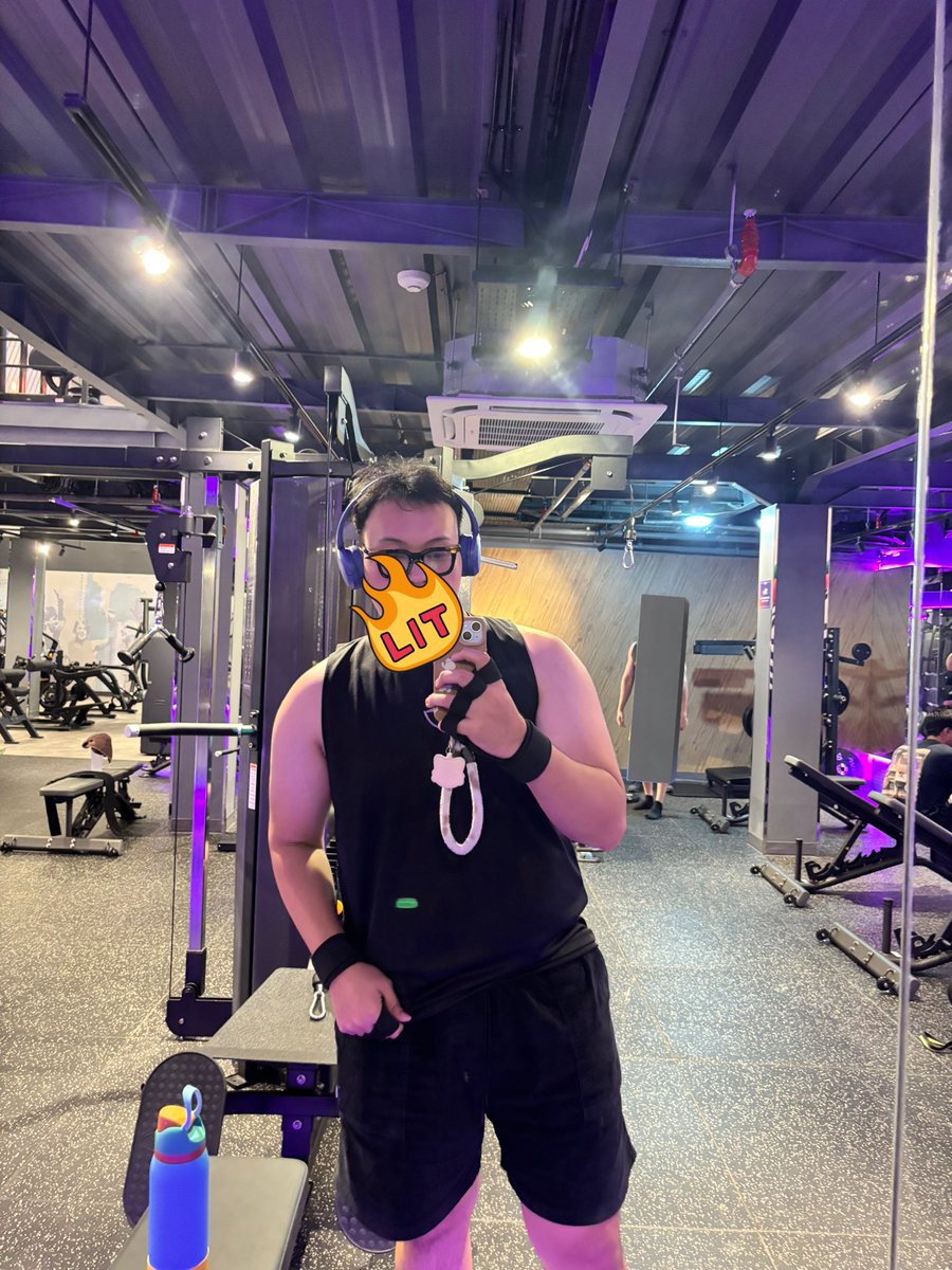 ploopied's tweet image. hari termalas pergi ke gym