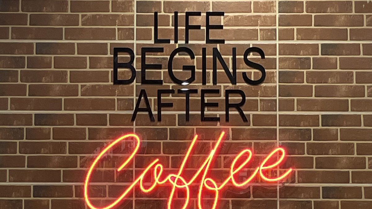 bloomsofmay's tweet image. proof of life 🫗