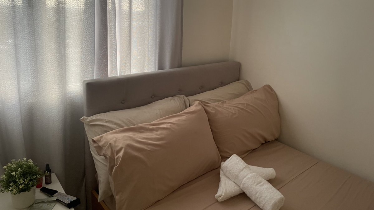 bloomsofmay's tweet image. proof of life 🫗