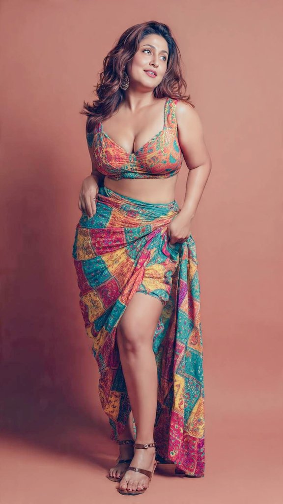 G9MHUd8aQAAJCBp?format=jpg&name=medium