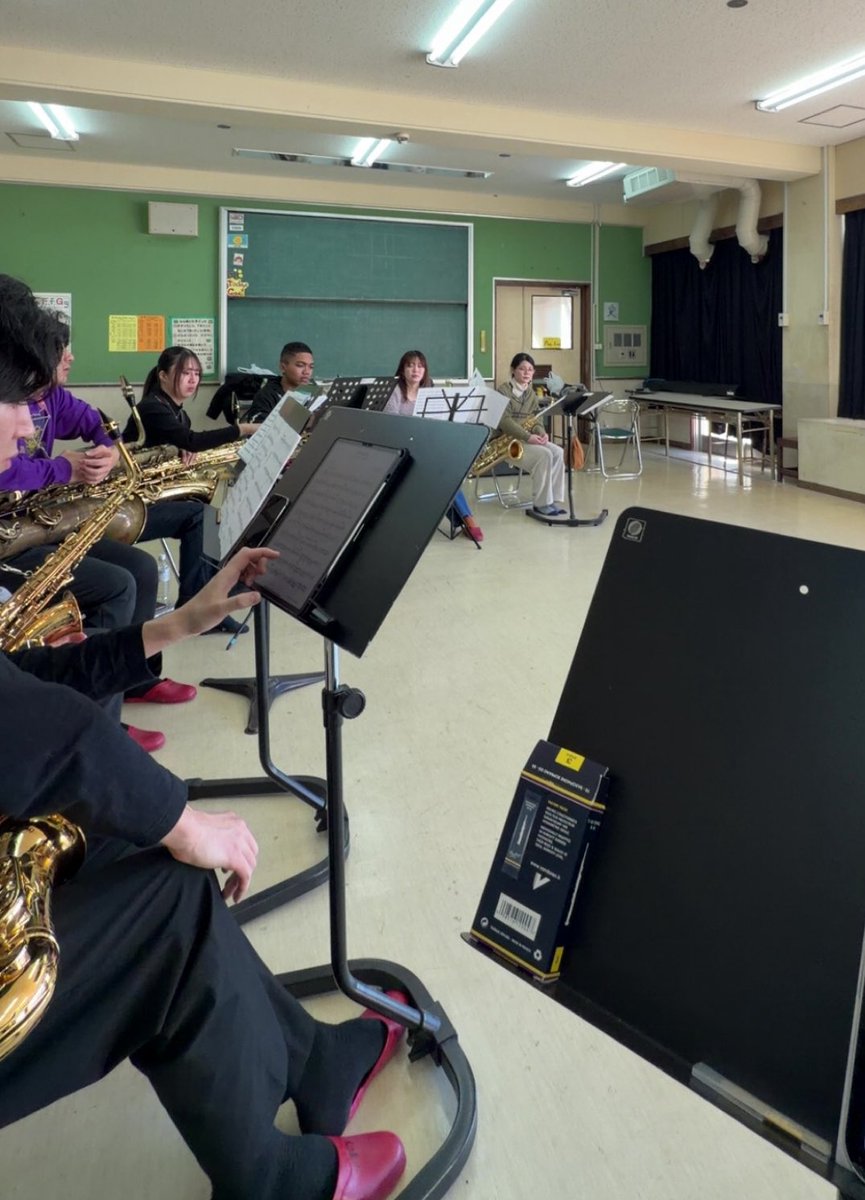 oki_sax_project's tweet photo. 琉球サクソフォンアンサンブル
いよいよ明日❗️🎵
琉球新報ホールでお待ちしております🙇‍♀️ https://t.co/9gIJ7mUL8C