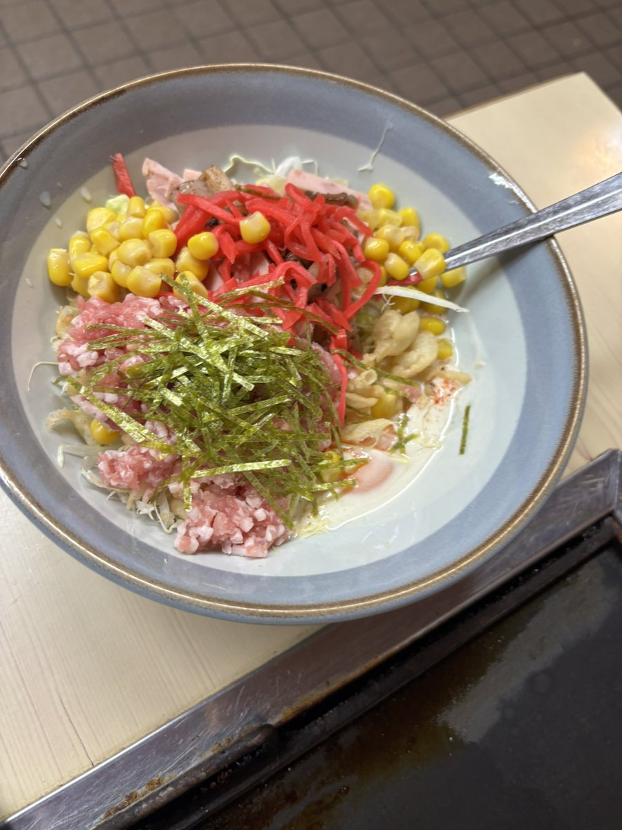 こんばんは🌛
昨日は練習ではなく、みんなで忘年会をしました！カラオケから始まり、とても盛り上がったあと、お好み焼き鳥井さんで夜ご飯食べました！！
楽しかった〜😊
また、来年も頑張ろうと思えました！皆様、今後ともよろしくお願いします🙇‍♀️🙇‍♀️