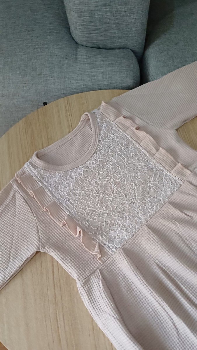 Asiathul_M's tweet photo. Huaaa nemu dress anak cakeup ademm bisa buat ngaji jalan2 lebaran main dan segala rupanyaaahhh
https://t.co/klNAx8DJc6 https://t.co/1nuzNYUbTb