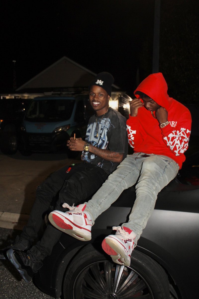 MConfidential3x's tweet image. To tell the truth these niggas mad cause I’m running this shit ♻️