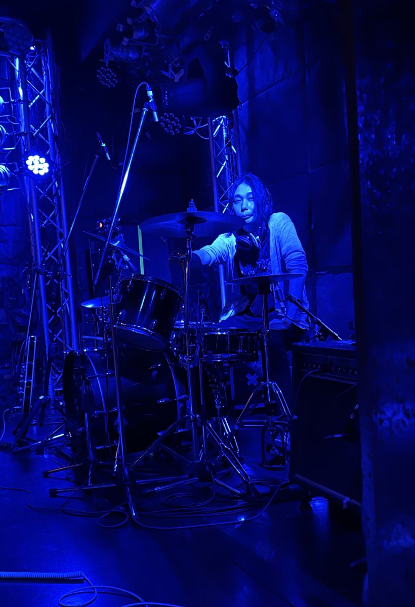 2025.12.27 sat.
LIVE labo YOYOGI
「マロンブランド忘年会」

ありがとうございました!!

濃ゆい１日が終わってしまった。
入りから楽しみな日、ステージ回りも南郷さんでとても嬉しかった。

皆さん楽しかったでしょうそうでしょう。我々だってそうなのだから。

来年も一歩一歩頑張る、それが大事。