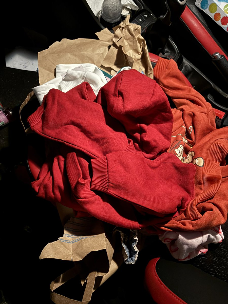 L♥o♥u♥i♥s♥e tweet media