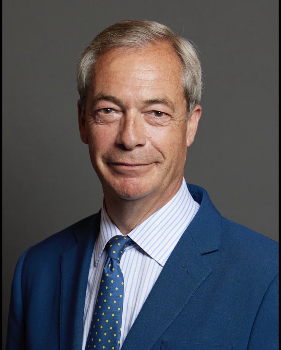 ChrisWrightson6's tweet image. It has been leaked that Nigel Farage and his lovely wife secretly paid for Christmas dinner for every pensioner in a small coastal town, arranging turkey, trimmings and mince pies to be delivered on Christmas Eve with no name attached. 

Staff were told to say the food came ‘from…