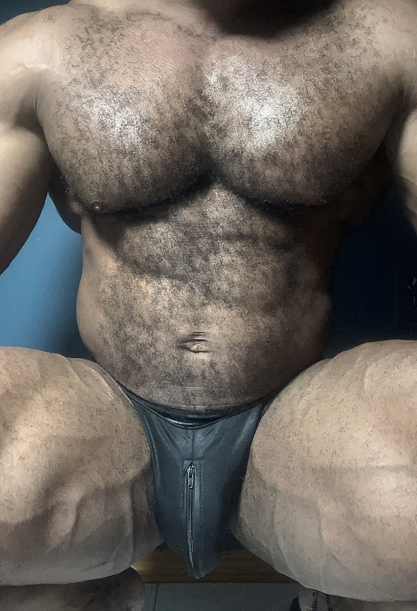 itstylerreese's tweet photo. Show me your favorite angle in the comments https://t.co/ztEESzjbiY