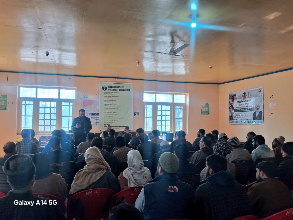 Assistant Labour Commissioner Pulwama tweet media
