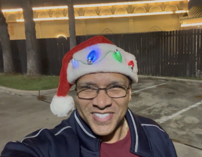 Carlducena's tweet image. Merry Christmas 🎄🙏🏽

Christmas Mass. Gratitude. Alignment.

Thankful for faith, longtime friendships, and wise guidance. Much love to @StacySpikes and his family for the invite and continued mentorship.

Support cinema. Support the industry
@MoviePass

OWN THE ROOM BABY, OWN IT